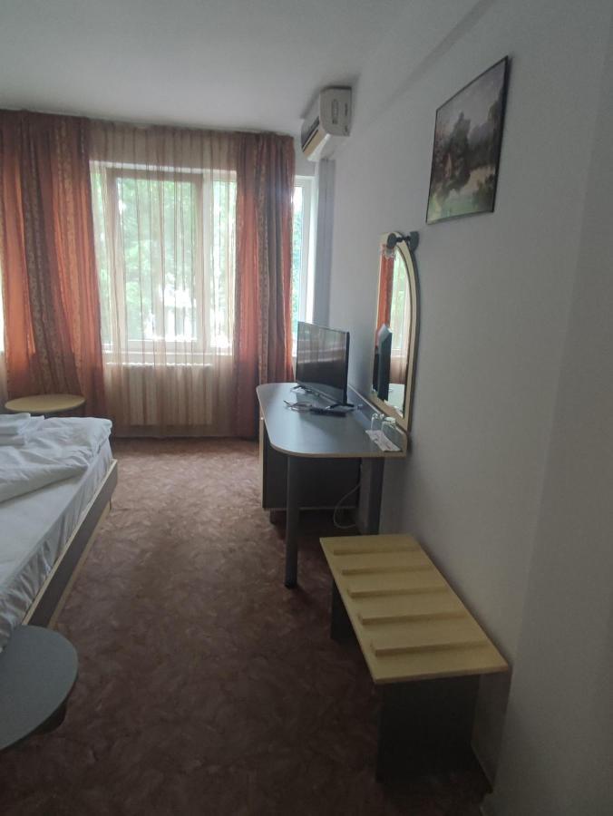 Кианти Hotel Kurdzhali Exterior photo