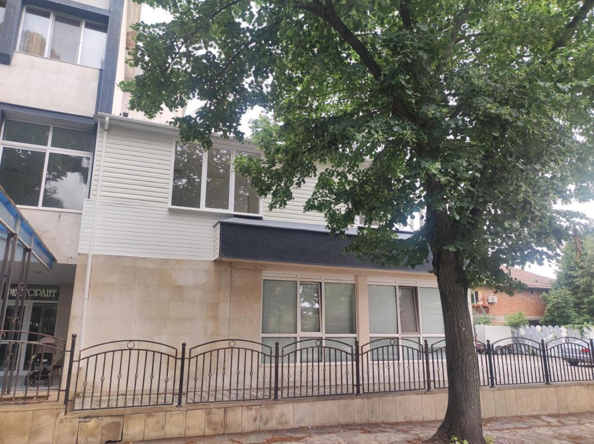 Кианти Hotel Kurdzhali Exterior photo
